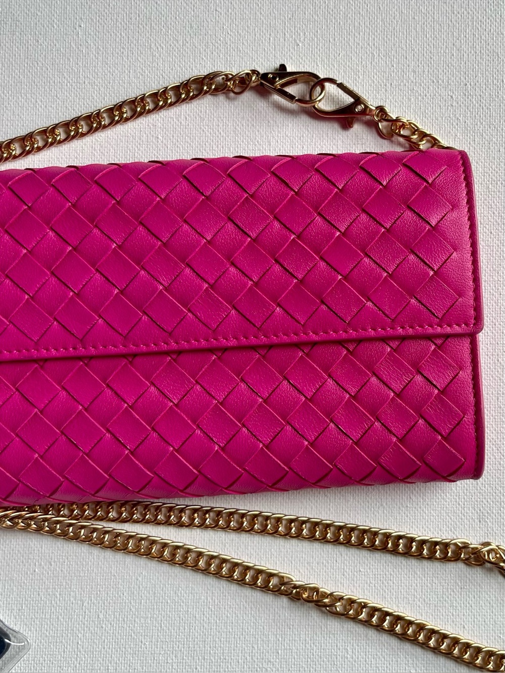 LIKE NEW BOTTEGA VENETA INTRECCIATO CONTINENTAL NAPPA LEATHER DEEP PINK WALLET - Picture 4 of 17